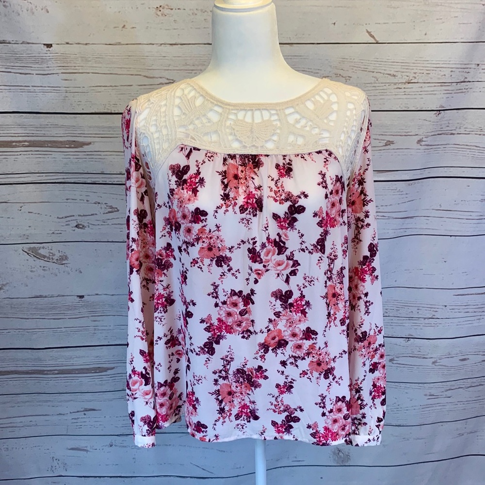 Women’s blouse